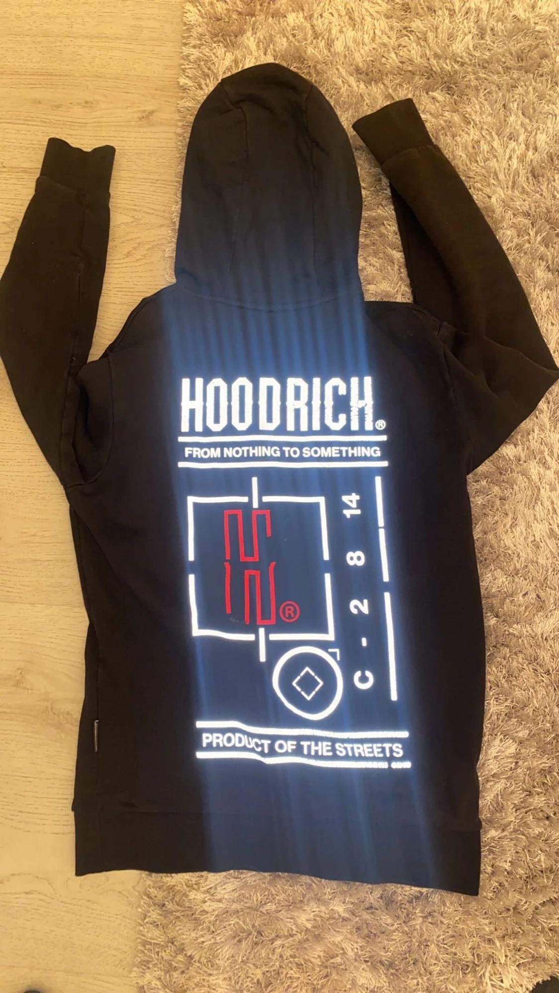  Hoodrich hoodie.  - 90