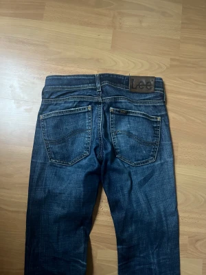 Low waist jeans  - Säljer dessa jeans på grund av att de inte passar mig längre. Passar xxs-xs, ni står för frakten !