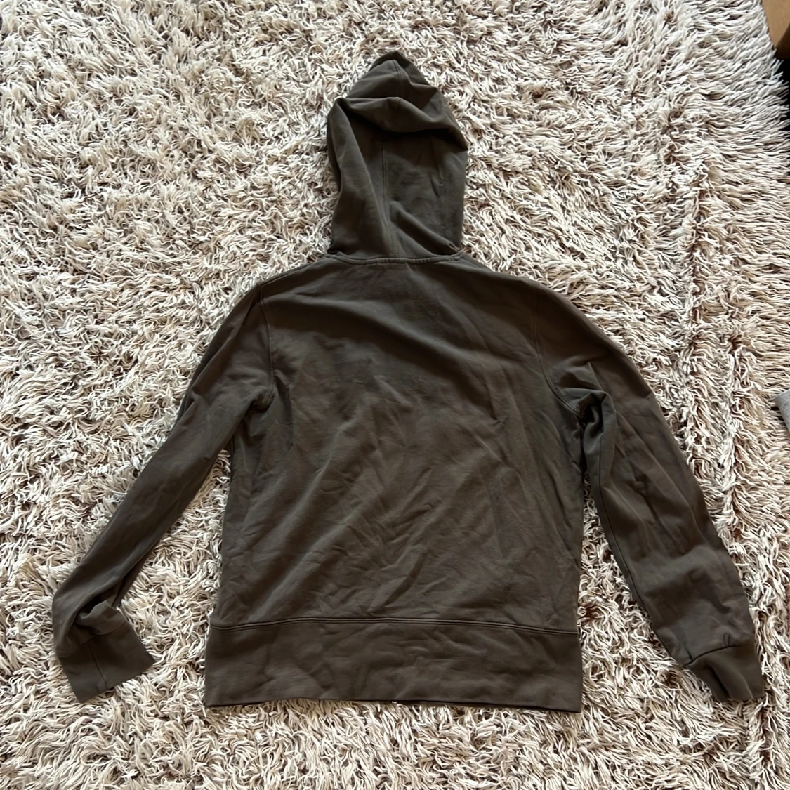 Brun hoodie med dragkedja från Lindex - 1