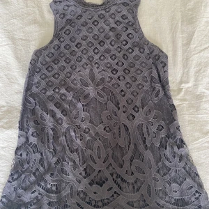 Linne - Så fint linne köpt på secondhand❤️ aldrig använt av mig efter att jag köpt den. Kom privat för mer bilder eller information💓