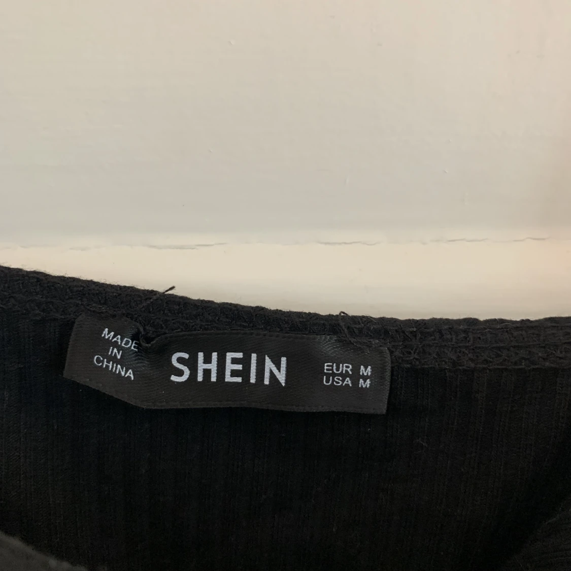 Croptop med blommor - 91