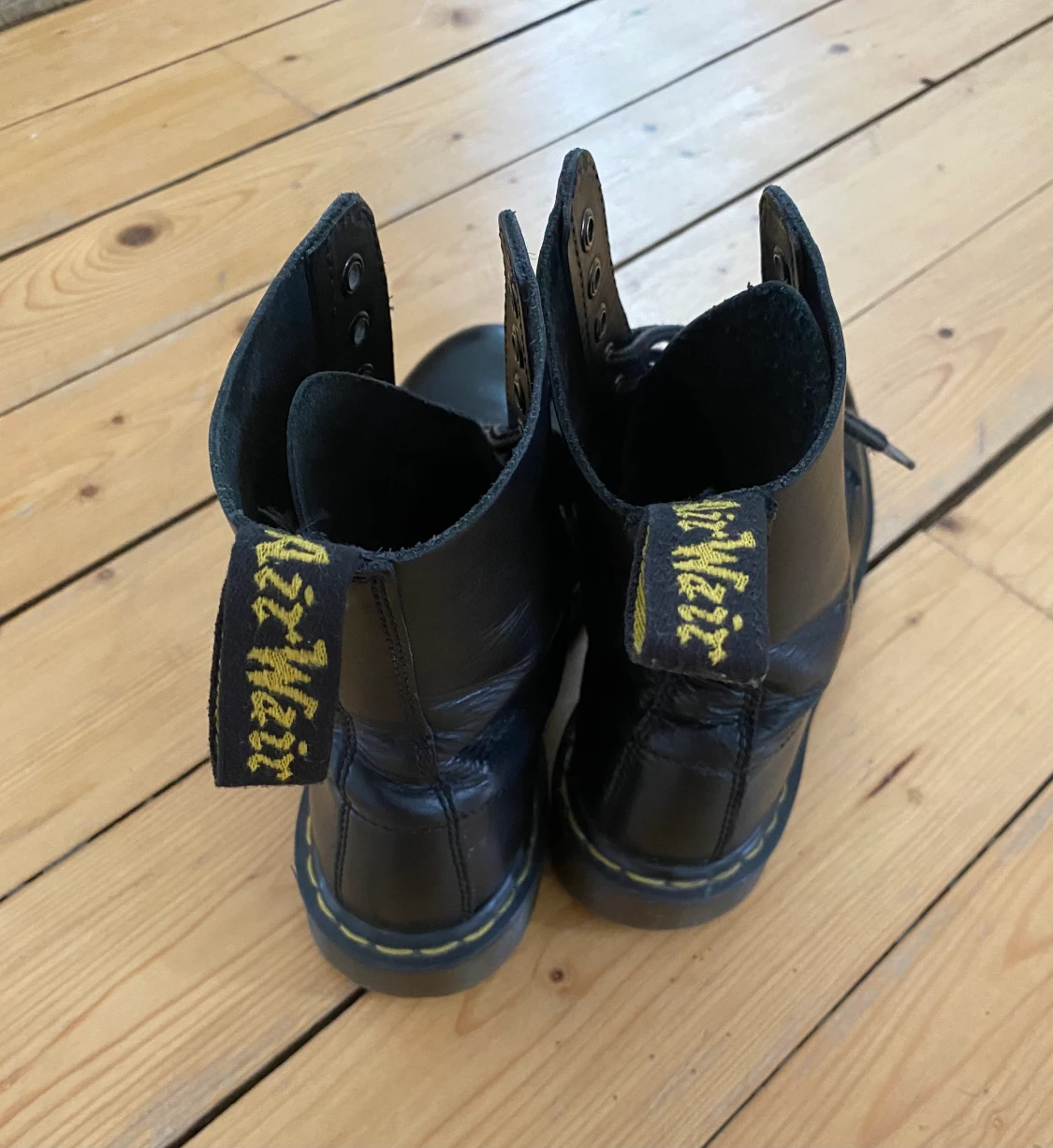 Dr Martens  - 90