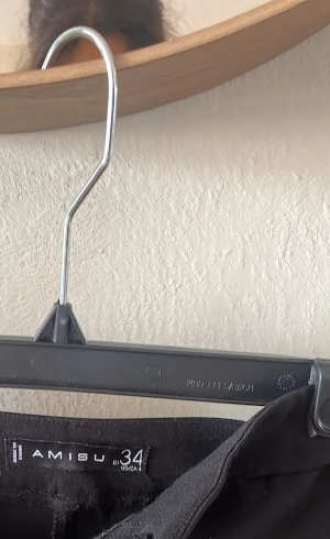 Kostymbyxor  - Med slit