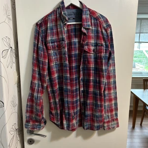 Replay skjorta - Säljer min skjorta från replay, då den inte används! Skön skjorta som kan även användas till overshirt.