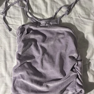 Mini kjol med snören  - En söt y2k kjol som aldrig kom till användning