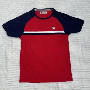 Vintage t-shirt från Fila⭐️ Storlek: M Min längd: 180 cm