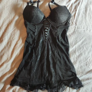 Neglige - Söt liten neglige. Inte använd mer än en gång. 