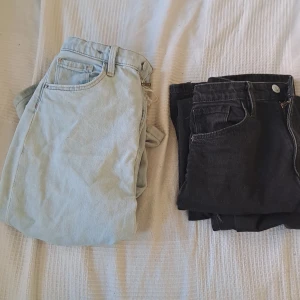 Jeans  - Säljer en för 40 och två för70 men priserna kan vi alltid diskutera