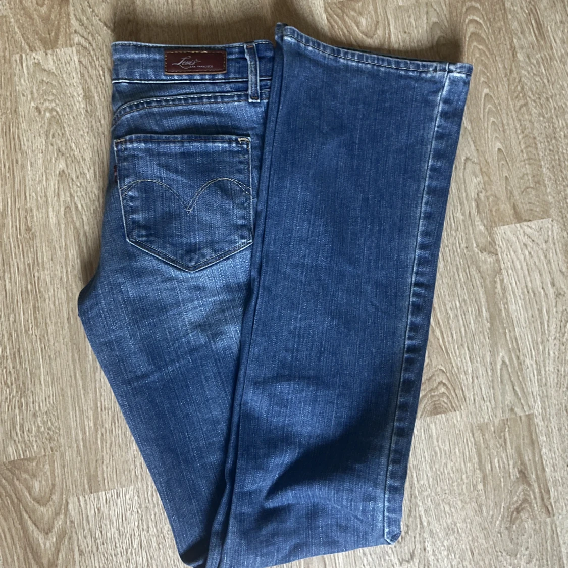 Lågmidjade Levis jeans 