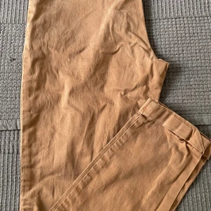 Vila bruna byxor  - Stl 34