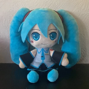 Hatsune Miku Plush - Köpt för 350, utmärkt skick. Pris kan eventuellt diskuteras! 