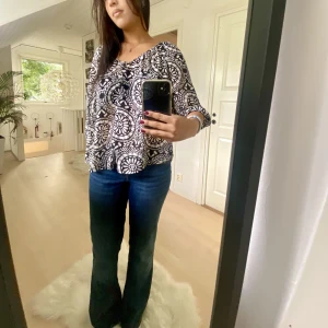 blus🖤🤍 - 🤍🖤