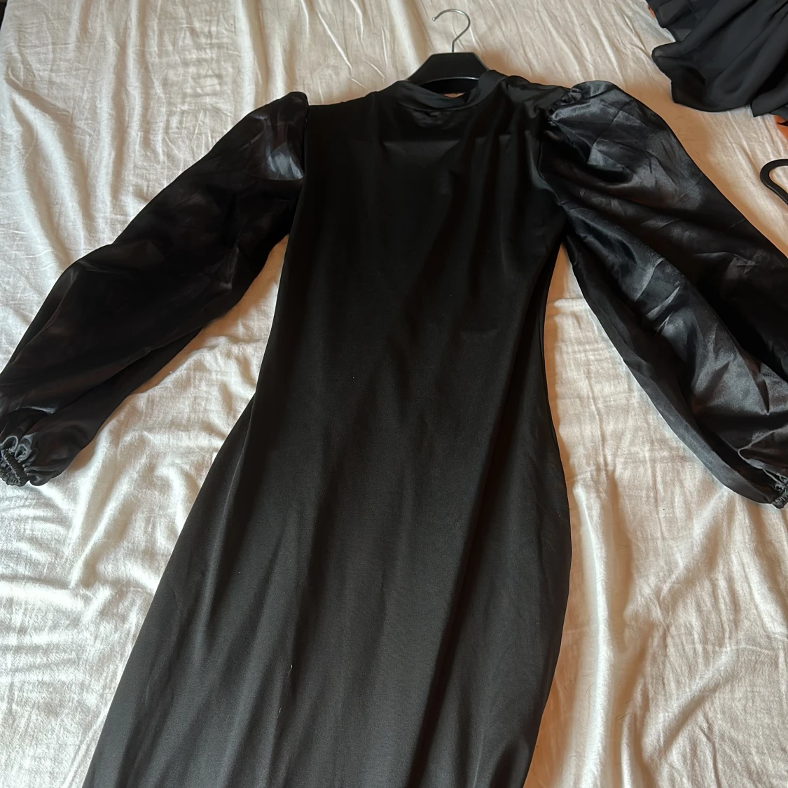 svart klänning - 90