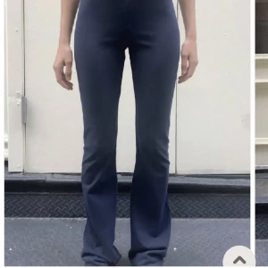 Yoga pants - Säljer dessa skitsnygga byxorna från brandy meville, köpta här på plick men ångrade mig så säljer vidare💓 blåa men lite lila också, skriv för fler bilder! Och har klippt dom där nere då dom var för långa