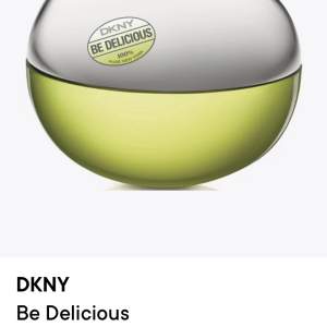 Säljer Donna karen parfymen ”Be delicious”. Endast testad 2 gånger. Köpt för 795 säljs för 450 Pris kan diskuteras vid snabb affär🤍