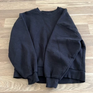 Tröja - Svart tröja