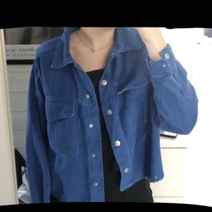 Jeansjacka zara - Fint skick använd fåtal gånger💞lite kortare modell 