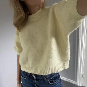 Stickad tröja från zara  - Knappt använd stickad tröja från zara, stl s