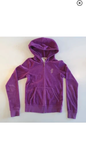 Juicy Couture  - Jättesnygg juicy kofta/zip hoodie💞 köpte här på plick men kom inte till användning🩷