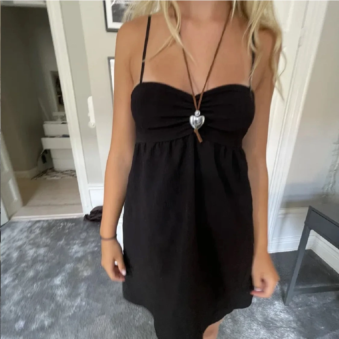 Svart klänning  - 91