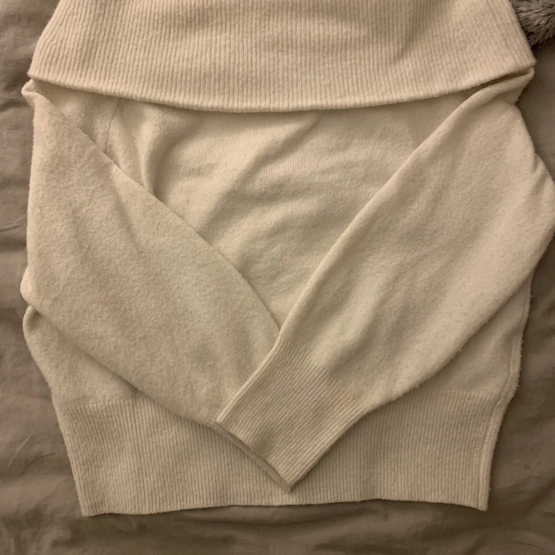 Off shoulder tröja - 90