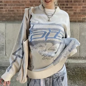 Tröja  - Super skön stickad tröja endast använd 2 gånger. Super fint skick, älskar men kommer inte till användning🩷 skriv för fler bilder!