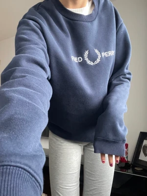 Tröja - Snygg äkta Fred Perry tröja