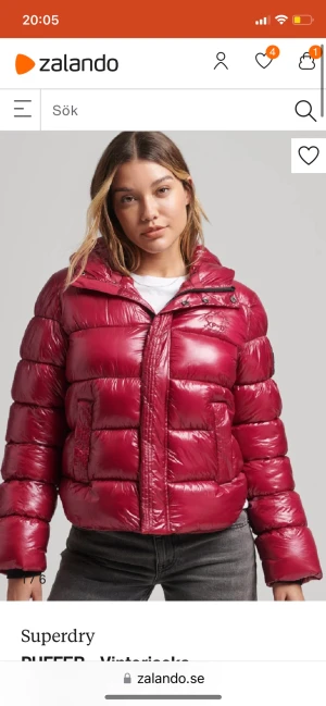 Vinterjacka - Säljer denna fina jacka från Superdry för 950kr, då jag köpt en ny!❤️‍🔥( Den kostar 1500 annars)