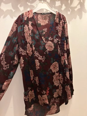 Blus  - En jättefin blus 