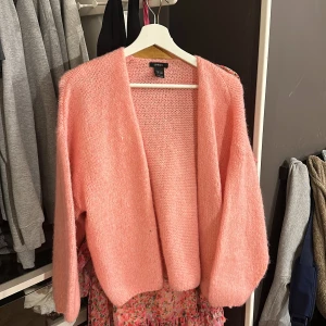 Kofta  - Strl xs/s, använd 1 gång. Köpt från Lindex, nypris ca 400kr 