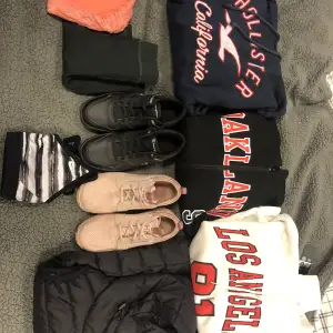 Kläder i xs, en väst, hoodies, linne, sport-bh ifrån Nike, cykelbyxor och skor
