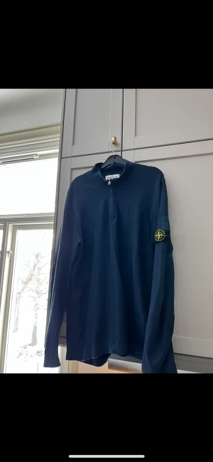 Säljer nu min Stone Island tröja - Som ny, inga skavanker! Storlek L. Givetvis äkta!
