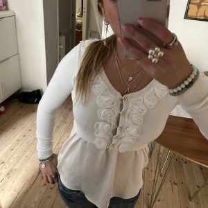 Vit kofta - Jättesöt vit kofta😍😍