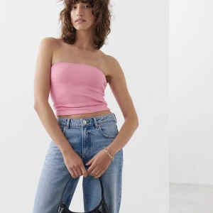 Tubbtopp - Rosa tubtopp ifrån Gina med gummikant. Endast använd 3 gånger. Helt slutsåld