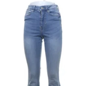 Jeans bootcut  - Snygga jeans som inte kommer till användning 