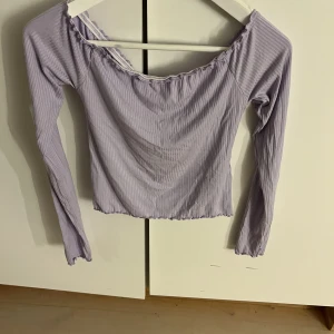 Tröja  - Tröja i storlek S.