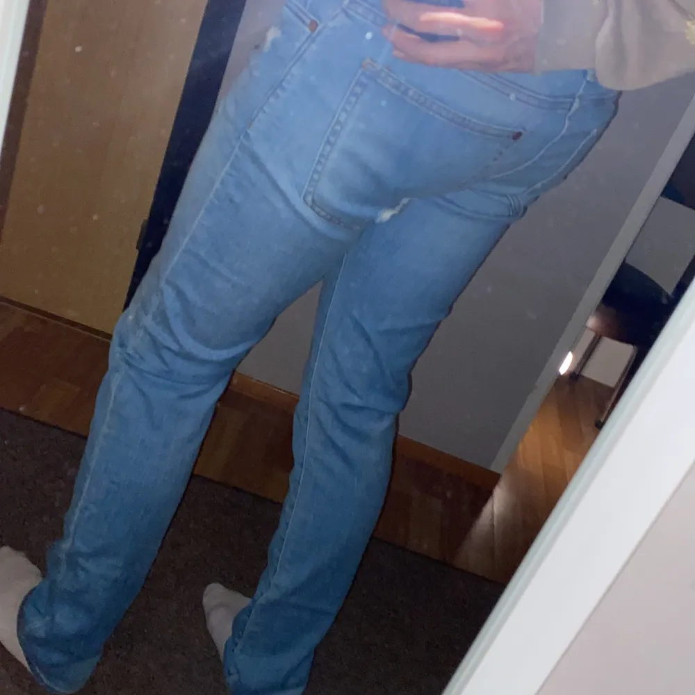 HM jeans i fint skick. Storlek W33 L34 . Jeans & Byxor.