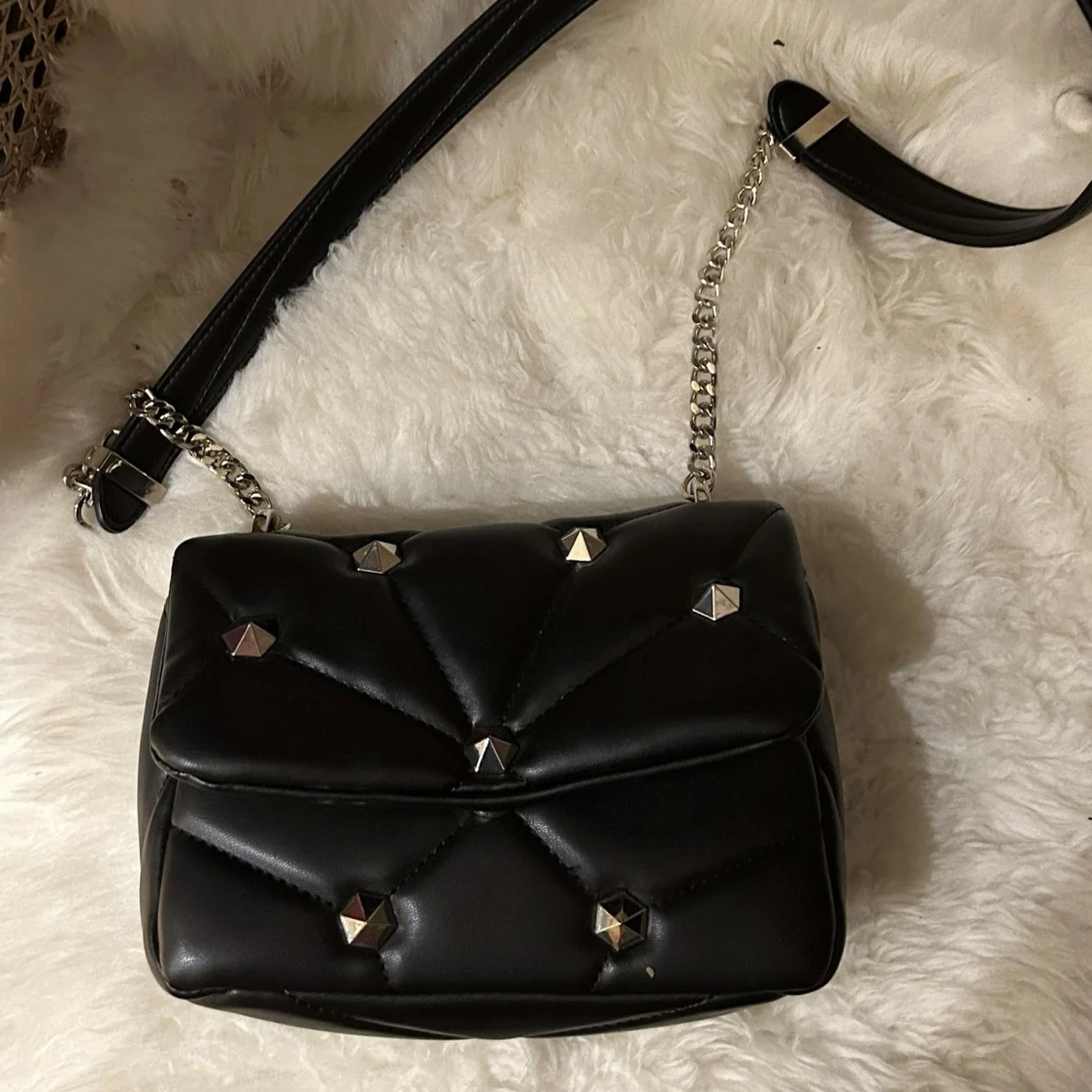 Svart handväska  - 90