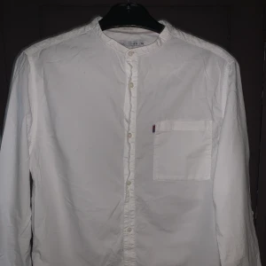 Skjorta  - En skjorta från zara bra skick inte jätte använd 