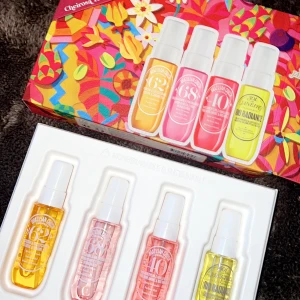 Sol de janeiro  - Säljes då jag fick dubbletter, oanvänt, ord. Pris 449, säljes för 400 eller bud🤍 perfekt för den som vill testa de olika dofterna!💘