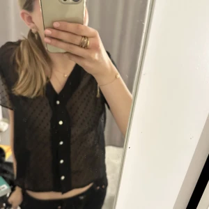 Genomskinlig topp - Söt topp, köparen står för frakt 💕