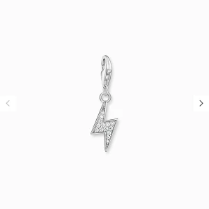 Berlock - Fin berlock från Thomas Sabo! Inga defekter. 925 sterlingsilver, vit zirkonia stenar. Köpt för 449kr🩵 Har armbandet  till, så använd gärna bundle om det är intressant.