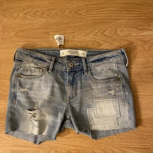 Jeansshorts - Säljer dessa as snygg shortsen💕 