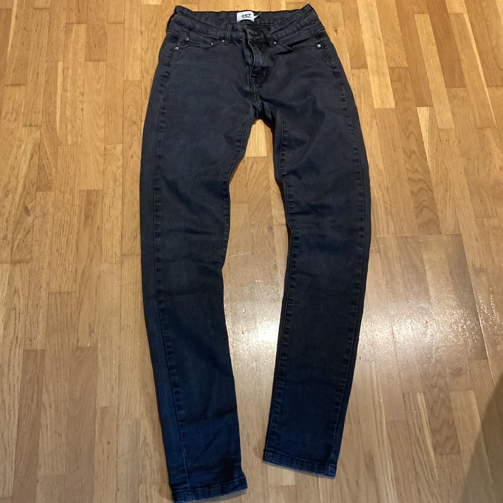 Svarta skinny stretch jeans . Jeans & Byxor.