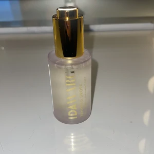 Tanning drops - Ida wargs tanning drops. Testat 1 gång men funkade inte på min hud. 
