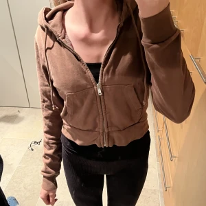 Brandy Melville zip up - Så snygg Brandy Melville zip up. I bra skick🫶
