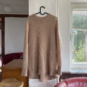 Tröja i mohairblandning HM premium - Supermysig tröja i mohairblanding från HM premium som tyvärr inte kommer till använding längre 