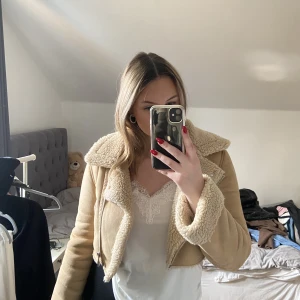 Höstjacka - Super mysig jacka från bershka 