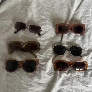 Lite olika solglasögon. 60kr styck & 2 för 100kr