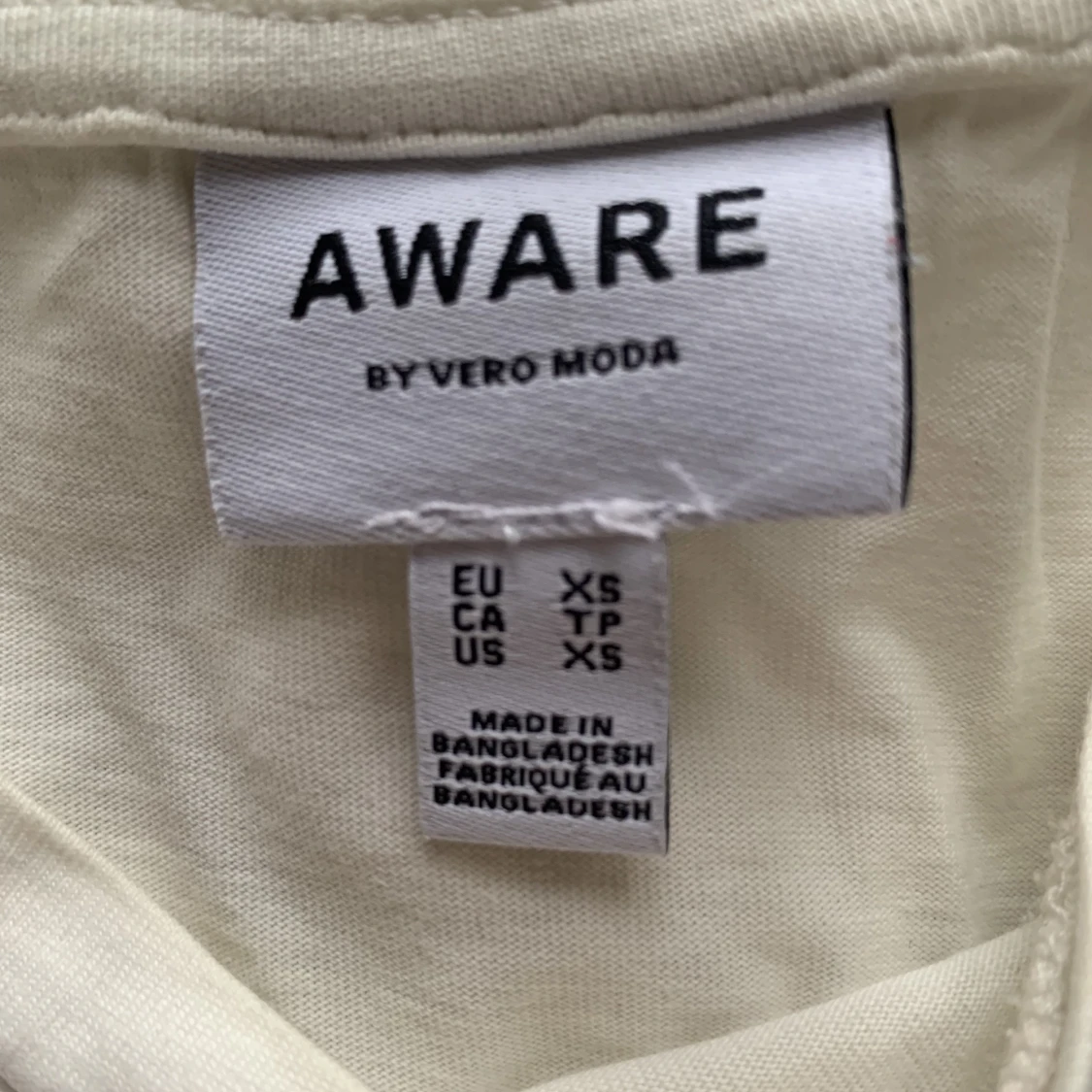 Fin lätt-puffärmad tröja - 91